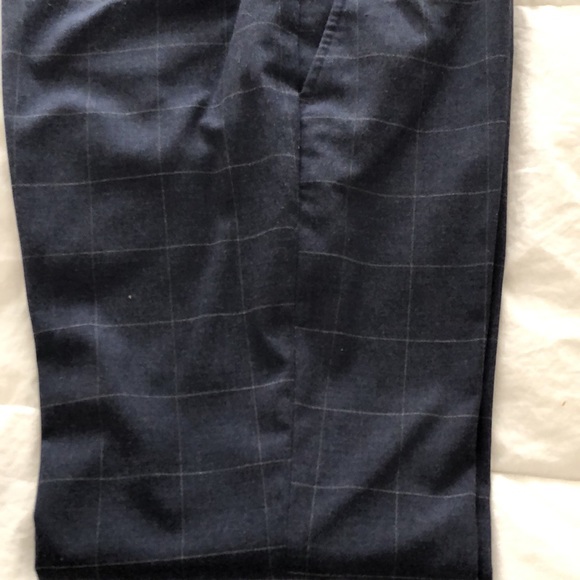 Blue-Grey stunning Pants with Subtle large squares   Size 10 - Picture 4 of 9